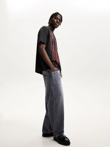 Loosefit Jeans di Bershka in grigio