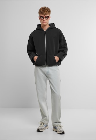 Pegador Zip-Up Hoodie in Black