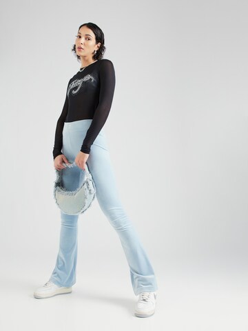 Flared Pantaloni 'FREYA' di Juicy Couture in blu