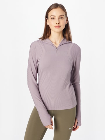 T-shirt fonctionnel NIKE en violet : devant