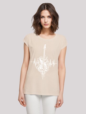 F4NT4STIC T-Shirt 'Gitarre Heartbeat' in Beige: Vorderseite