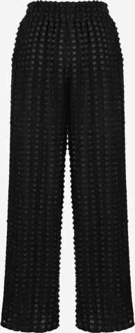 Loosefit Pantaloni de la NOCTURNE pe negru