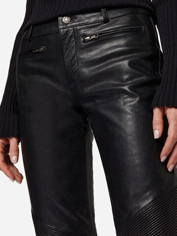 Coupe slim Pantalon 'Donna' RICANO en noir