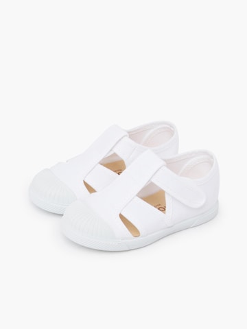 Calzatura aperta di Pisamonas in bianco