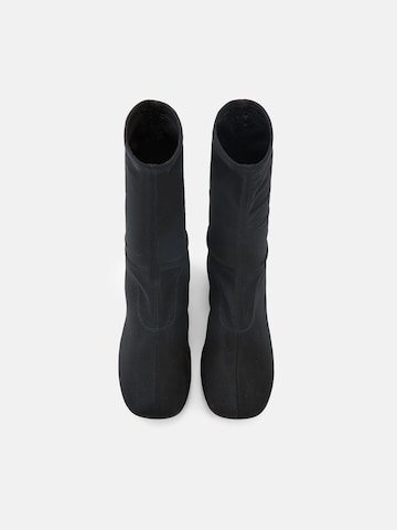 VAGABOND SHOEMAKERSČizmice 'Livia' - crna boja