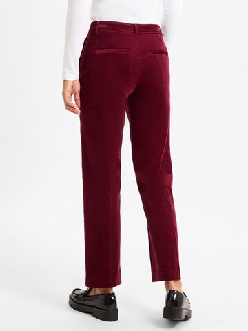 Marie Lund Regular Trousers in Red