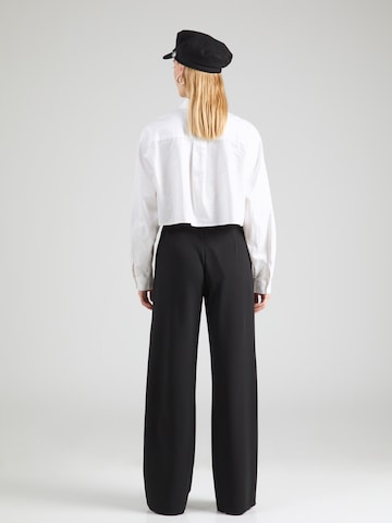 ABOUT YOU Loosefit Broek in Zwart