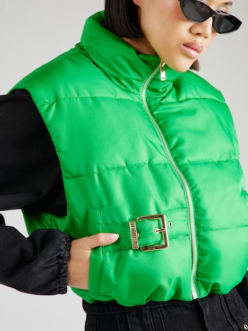 Gilet 'Nicky' di Hoermanseder x About You in verde