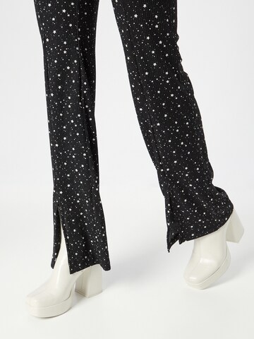 Evazați Pantaloni de la Trendyol pe negru