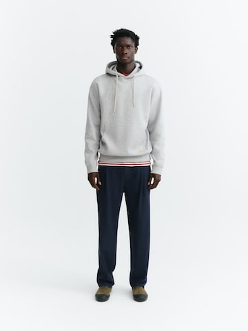 Thinking MU Sweatshirt 'SAUL' in Grijs: voorkant