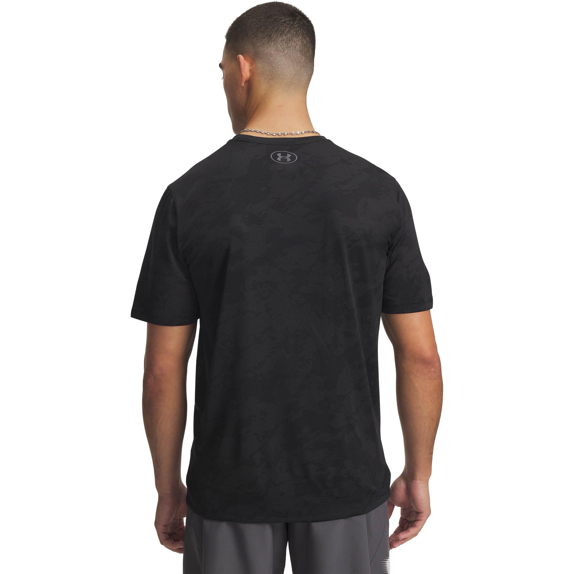 UNDER ARMOUR Performance Shirt in Black