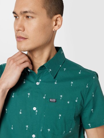 HOLLISTER Regular fit Риза в зелено