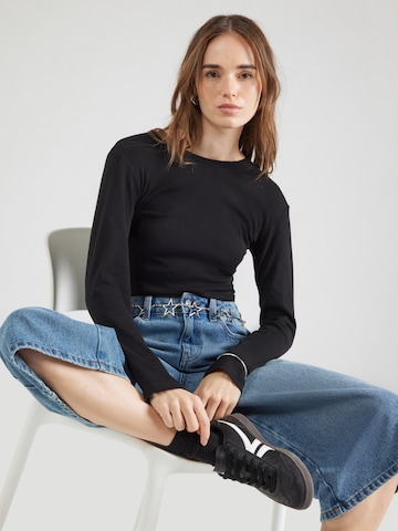 Tricou 'EVERYDAY' de la TOPSHOP pe negru: față