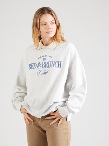 Abercrombie & Fitch Majica 'COFFEE LOUNGE' | siva barva: sprednja stran