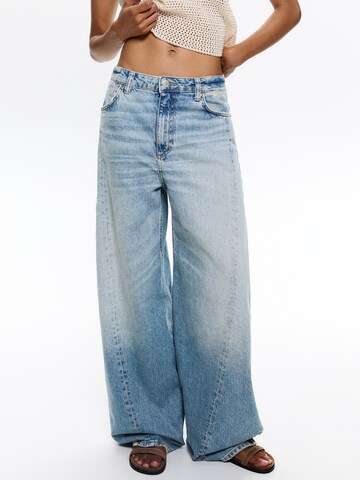 Pull&Bear Luźne Jeansy w kolorze niebieski: przód