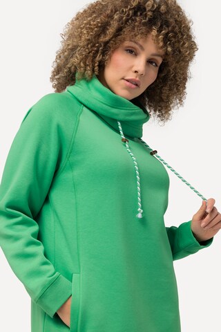 Ulla Popken Sweatshirt (GRS) in Grün