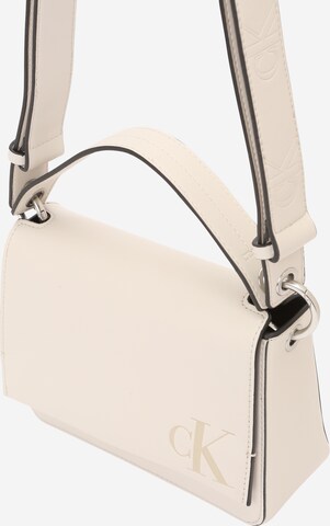 Calvin Klein Jeans - Bolso de hombro en blanco