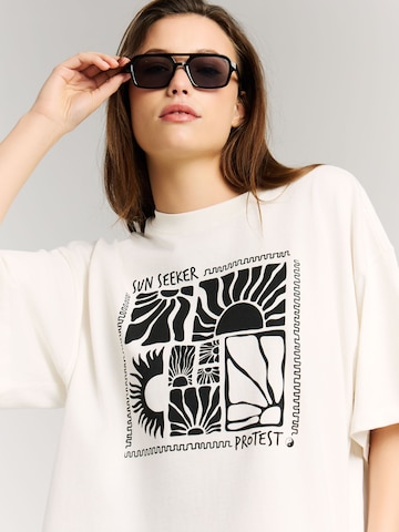 PROTEST Shirt 'PRTArela' in Wit