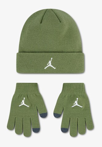 Jordan Set: Mütze und Handschuhe 'ESSENTIALS' in Grün: Vorderseite
