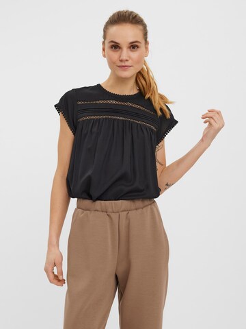 VERO MODA Blouse 'Debbie' in Zwart: voorkant