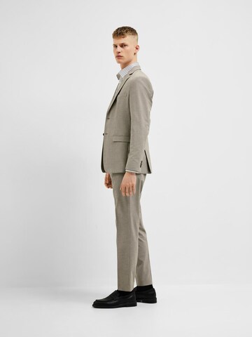 SELECTED HOMME Regular Pleated Pants 'Liam' in Brown