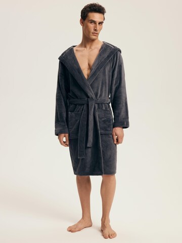 Henderson Short Bathrobe 'Vocal' in Grey