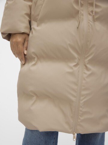 Vero Moda Curve Wintermantel 'NOE' in Beige