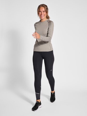 Skinny Pantalon de sport Newline en noir