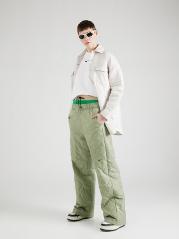 Nike Sportswear Loose fit Pants in Green