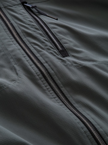 TOM TAILOR Men + Übergangsjacke in Grün