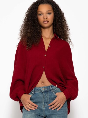 SASSYCLASSY Bluse 'kürzere Variante' in Rot: Vorderseite
