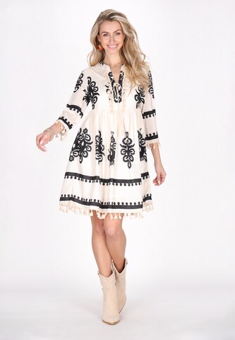 IZIA Jurk 'Ethno' in Beige