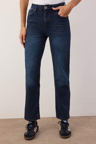 Trendyol Jean en 32 en bleu marine, Vue avec produit
