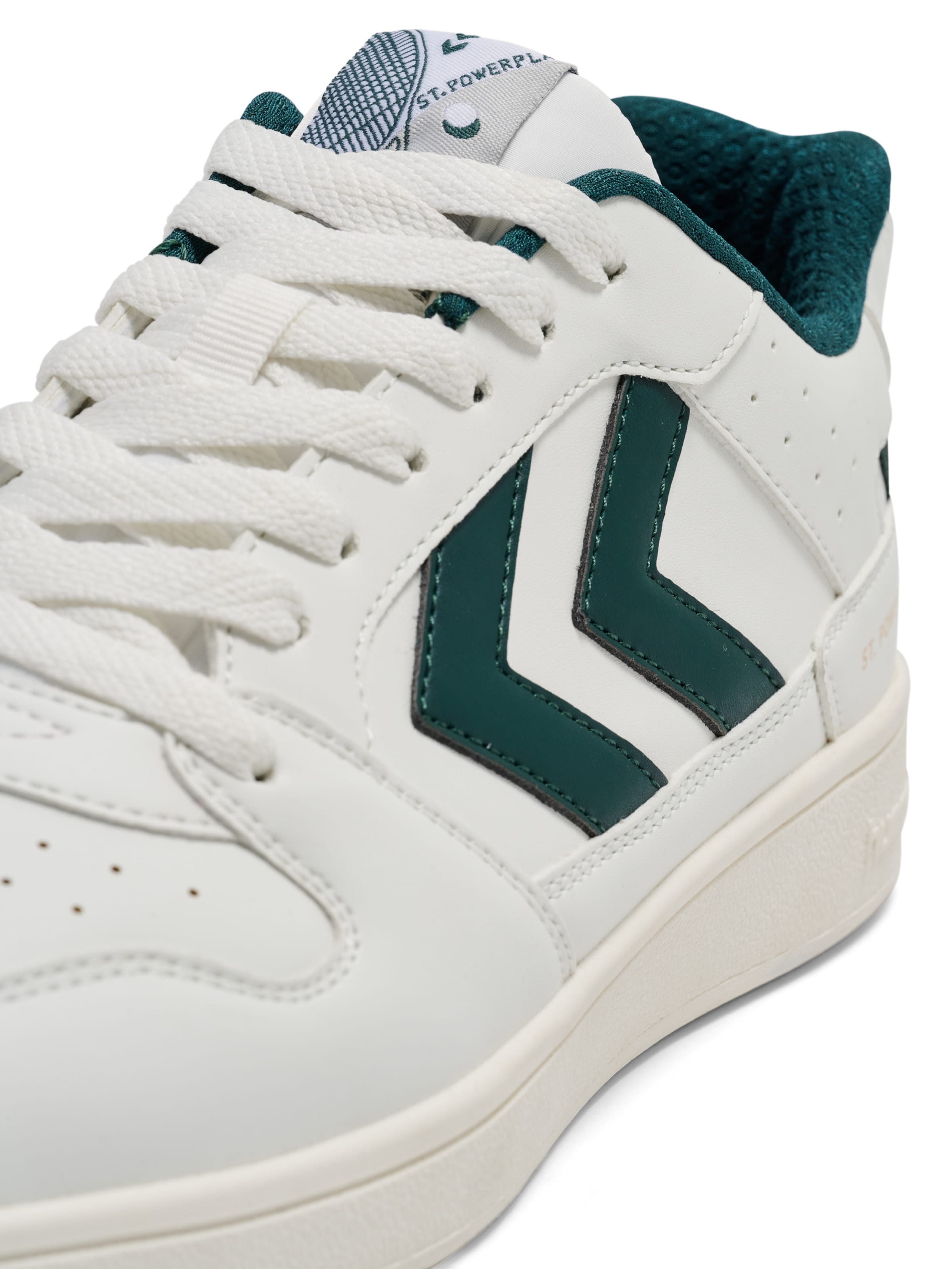 Hummel Sneakers in White