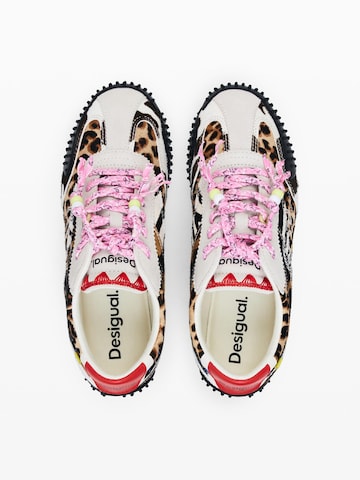 Desigual Σνίκερ χαμηλό σε μαύρο