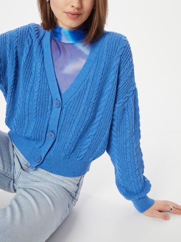 ONLY Strickjacke 'CARLA' in Blau