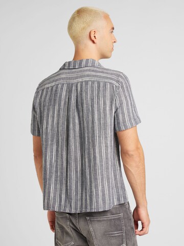 Fit confort Chemise s.Oliver en gris
