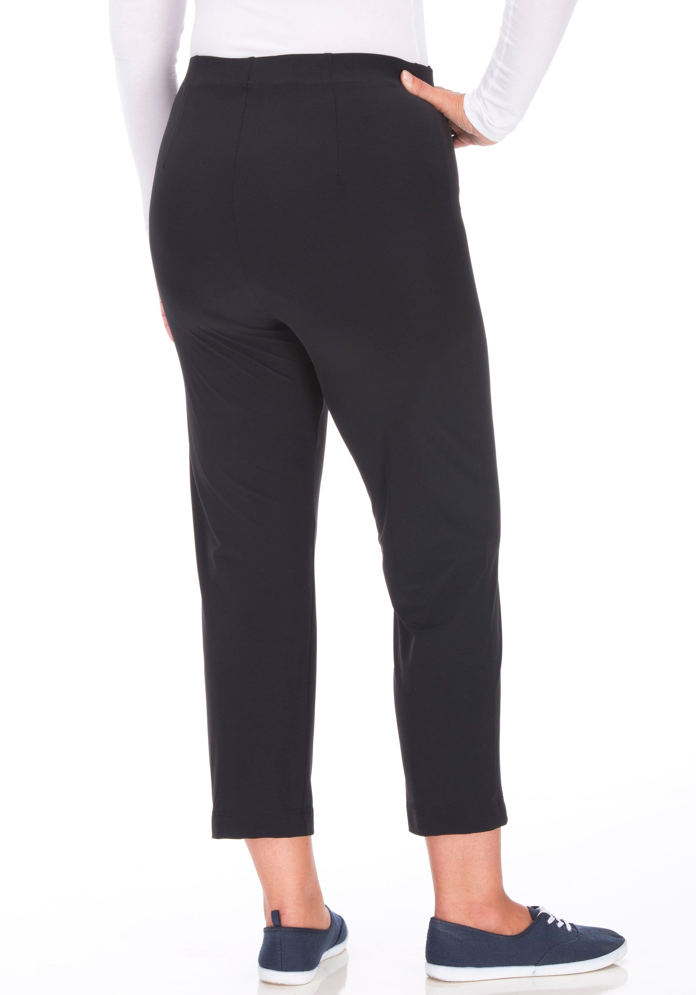 KjBRAND Slim fit Pants in Black