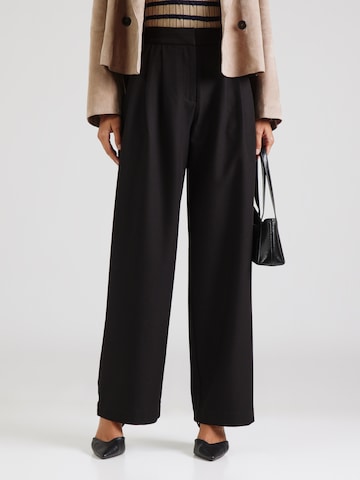 Wide Leg Pantalon à pince 'YASDAKOTA' YAS en noir : devant