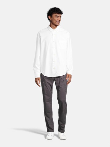 Coupe regular Chemise AÉROPOSTALE en blanc