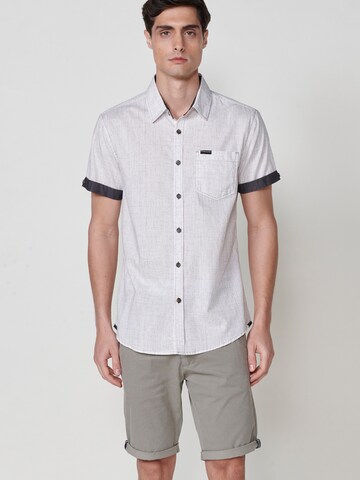 KOROSHI Regular fit Button Up Shirt in White: front