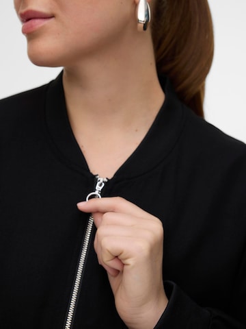 Vero Moda Curve Tussenjas 'VMCDinna' in Zwart