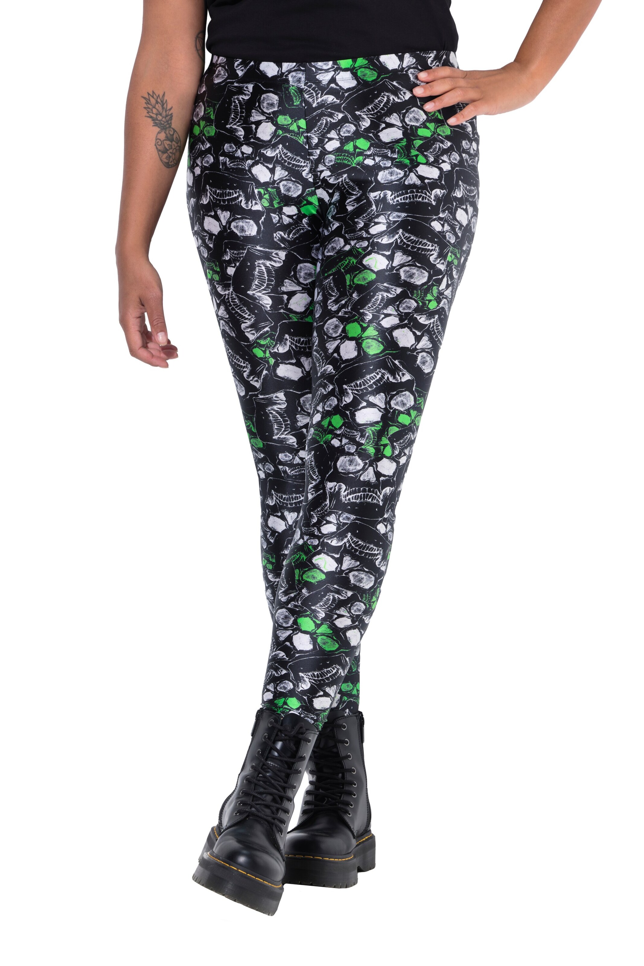 Angel of Style Slim fit Leggings in Black: front