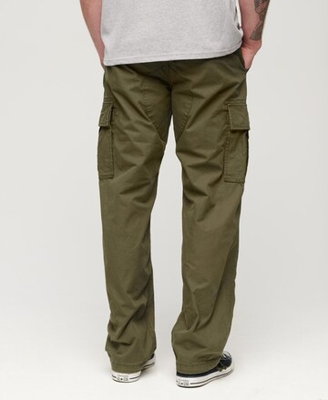 Superdry Loosefit Cargobroek in Groen