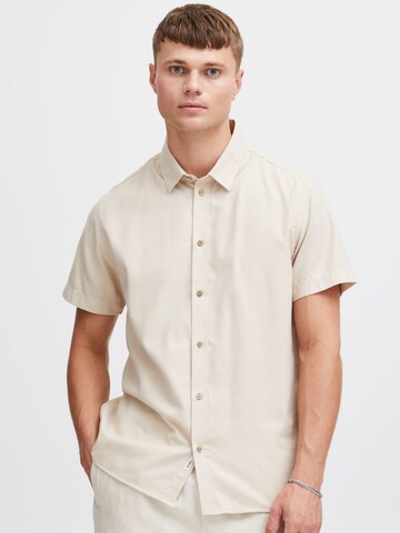 Coupe regular Chemise 'PETE' !Solid en beige : devant