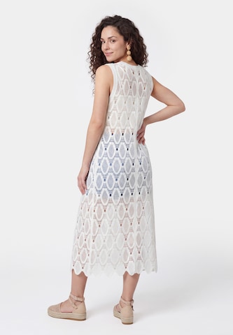 Robes en maille usha FESTIVAL en blanc