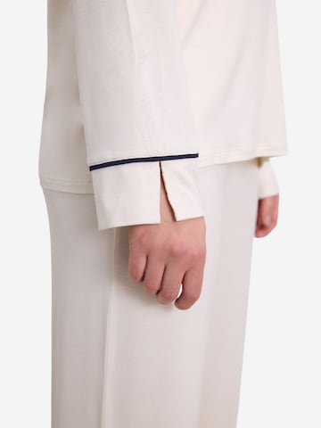 Goldenbay Pyjama 'Oleander' in Weiß