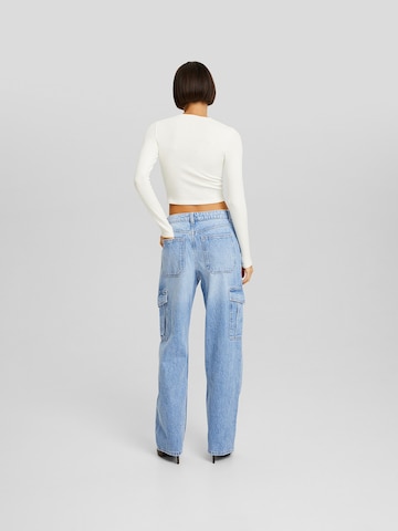 Bershka Loose fit Cargo jeans in Blue