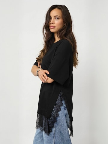 Top ' LersonCC ' de la co'couture pe negru