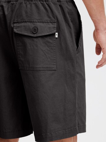!Solid - Loosefit Pantalón chino 'JOE' en negro